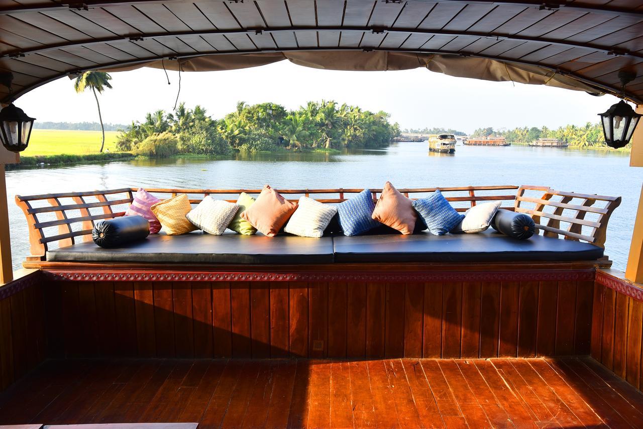 Отель Indiavacationz Houseboats Alappuzha Экстерьер фото