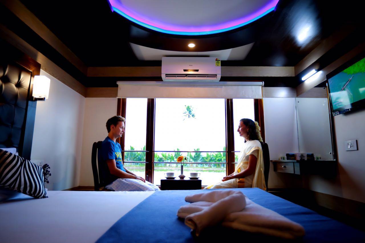 Отель Indiavacationz Houseboats Alappuzha Экстерьер фото